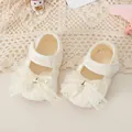 Zapatos de bebé crema con lazo de encaje y perla sobre suela suave flexible - Longitud Interior 12cm / Letra y Lazo