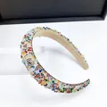 Serre-tête rembourré avec strass en cristal multicolore et doublure en velours beige - Serre-Tête en Cristal et Strass / Coloré