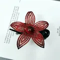 Elegante fermaglio per capelli a fiore con strass rossi scintillanti in rosso scuro - Rosso