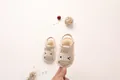 Zomerse babysandalen met schattig borduurwerk en gestreepte beige zachte zolen - Maat 15 / Streeppatroon Stijl