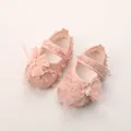 Zapatos Mary Jane rosas para bebé con encaje floral 3D y detalle de lazo de malla - Longitud Interior 12cm / Zapatos Florales Rosas