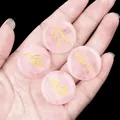 Lot de quatre pierres Reiki en quartz rose avec symboles dorés pour l'équilibre énergétique - Lot de 4 / Quartz rose
