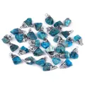 Onregelmatige blauwe amethist ruwe steen hanger met zilveren rand voor DIY-sieraden - Apatiet