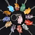 Porte-clés pingouin en pierres naturelles comme améthyste, quartz rose et oeil de tigre - Couleur Aléatoire (1 Pièce)