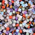 Perles pyramides en cristal naturel mixte 10mm avec trou pour création de bijoux DIY - Couleur Aléatoire