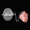 Infusore per tè in acciaio inox con ciondolo in agata rossa su sfondo scuro - Agata rossa
