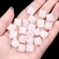 Handgehaltene 10mm hellrosa Pyramide Naturkristall Steinperle für DIY Schmuckherstellung - Weiß Kristall