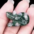 Mini statuetta di topo in agata muschiata verde e bianca tenuta in mano per misura - Agata Indiana
