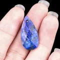 Gefacetteerde lapis lazuli waterdruppel hanger met gouden pyrietvlokken en een boorgat - Lapis lazuli