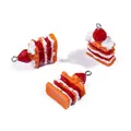 Tre ciondoli a torta di fragole in resina con anelli per gioielli e portachiavi fai-da-te - Torta