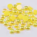 Demi-perles jaune citron à effet AB irisé avec base plate pour manucure nail art - Jaune