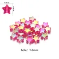 Perles étoiles en acrylique avec revêtement aurore magenta et trou de 1,6 mm - Pack de 100 / Rose rouge