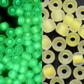 Cuentas de semilla mate 3mm con efecto fluorescente verde para bisutería artesanal - Estilo Esmerilado / 3mm, 600 Piezas/Paquete / Amarillo
