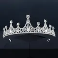 Couronne argentée pour anniversaire avec cristaux étincelants et pierre centrale marquise - Style de Strass en Arche Pointue (TS-J2936)