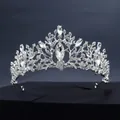 Diadème de mariée élégant en alliage argenté avec strass en cristal étincelants et fleurs - Style de Strass Marquise Florale de Vigne (TS-J2711)