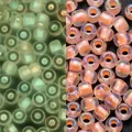 Cuentas de 3mm rosa naranja luminosas con efecto fluorescente verde para bisutería DIY - Estilo Irisado / 3mm, 600 Piezas/Paquete / Rojo Naranja