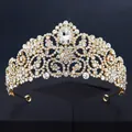 Lussuosa corona da sposa dorata con strass bianchi e un grande cristallo per matrimoni - Oro (TS-J2895G)