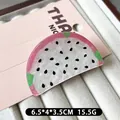 Pince à cheveux fruit du dragon rose et blanc pour un chignon élégant et original - Fruit