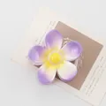 Eleganter lilafarbener Blumen-Haarclip mit Farbverlauf und cremigem Harz-Finish - Lila