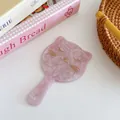 Roze acetaat handspiegel in katvorm met marmeren textuur en gouden gezichtsdetails - Lavendel