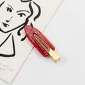 Elegante rode glitter haarspeld met acetaat afwerking op minimalistische kaart - Rood