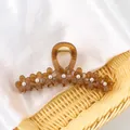 Pinza de pelo de flor ámbar translúcido con perlas y acabado mate muy elegante - 13.5cm / Marrón