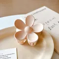 Matte light orange flower hair claw clip on a ceramic plate with aesthetic background - Flower Style (13#) / Light Coffee