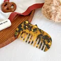 Vintage schildpad acetaat haarkam in de vorm van een kat met gouden details - Luipaardprint