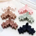 Pinces à cheveux fleurs de frangipanier mates en six couleurs Morandi et pastel - Triple Fleur Morandi Mat (Lot Quinze)