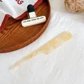 Peigne à cheveux en acétate avec manche pointu en finition marbre jaune crème - Jaune Irisé