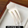Pince à cheveux motif marbre crème en résine d'acétate taille 9x3.5x6cm - Blanc