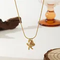 Collier doré 18k avec pendentifs étoile de mer, coquillage et perle sur une chaîne serpent - Collier Chaîne Serpent Étoile de Mer Coquillage Perle Artificielle (H344) / Or