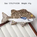 Haarklammer in Fischform aus Acetat mit Leopardenmuster und schimmerndem Perleffekt - Brauner Fisch