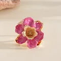 Bague fleur plissée en émail rose avec centre en métal doré pour femme - Bague / Rose rouge