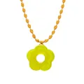Collana a catena dorata con ciondolo floreale in resina giallo fluorescente traslucido - Collana / Verde Tè