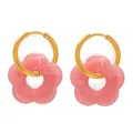 Paia di orecchini a catena d'oro con ciondoli a fiore in resina marmorizzata rosa - Orecchini / Rosa