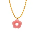 Collana da donna con ciondolo a fiore in resina rosa e catena a sfere dorata - Collana / Rosa