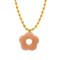 Collana dorata con pendente a fiore in resina arancio-rosa e trama marmorea - Collana / Rosa Loto