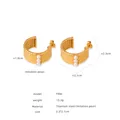 Orecchini a cerchio ritorti a C placcati in oro 18k con perle bianche - Stile Trama Intrecciata a Tre Perle (F906) / Oro