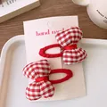 Lot de deux barrettes à nœuds à carreaux rouges et blancs sur carte de présentation - Pince Nœud Enveloppée Plaid Rouge Blanc