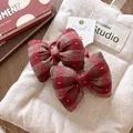 Dettaglio di elastici per capelli con fiocco a quadri rossi e cuciture rifinite - Grande Fiocco a Quadri (5975241101449) / Stile Gingham Rosso