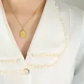 Collier à pendentif arche plaqué or 18K de style français avec relief religieux de Marie - 40+5cm / Or