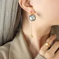 Set gioielli vintage con orecchini a goccia di perle grigie e anello dorato - Grigio