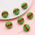 Perle in argilla stile baseball verdi con strass rossi per gioielli fai-da-te - Stile Cucitura Baseball / 16mm (1 Pezzo) / Verde