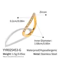 Dettaglio dell'anello in acciaio inossidabile placcato oro 18K con zirconi e parametri tecnici - Stile Onda Irregolare (YYR025453-G) / Oro
