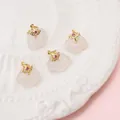 Ciondolo borsa Ruyi in ottone placcato oro 14K con giada bianca e gemma rosa - Stile Ruyi / 15x17mm / Bianco