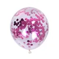Primer plano de un globo de látex transparente de 12 pulgadas con lentejuelas rosa y púrpura - Rosa rojo