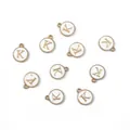 Pendentif rond en alliage doré avec émail blanc lettre K pour la création de bijoux DIY - 1 Pièce (Diamètre 12mm x Épaisseur 2.5mm) / Lettre K