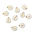Pendentifs alphabet Z en émail blanc avec cadres dorés pour la création de bijoux DIY - 1 Pièce (Diamètre 12mm x Épaisseur 2.5mm) / Lettre Z