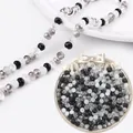 Cuentas de vidrio de cristal facetado de 6mm en negro, blanco, gris y transparente - 100 Piezas/Paquete (Diámetro 6mm) / Serie Negra